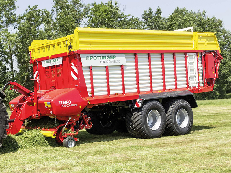 Pöttinger loader wagon for silage and harvesting