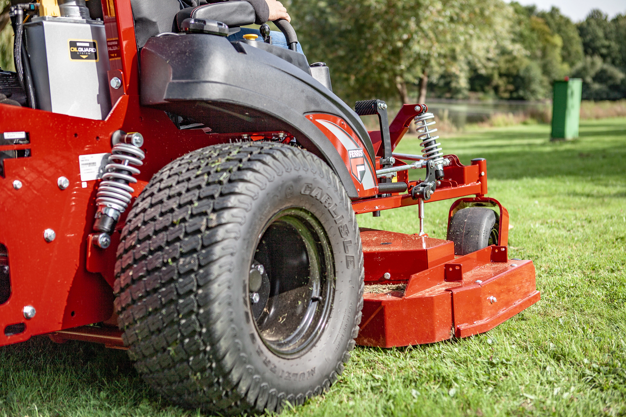 How Ferris Mowers’ Suspension and Zero-Turn Features Boost Speed and Productivity